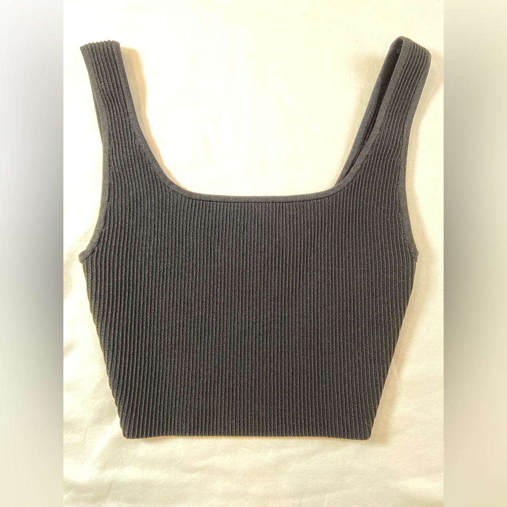 Aritzia Babaton Ribbed Crop Top Black Sizeā XXS